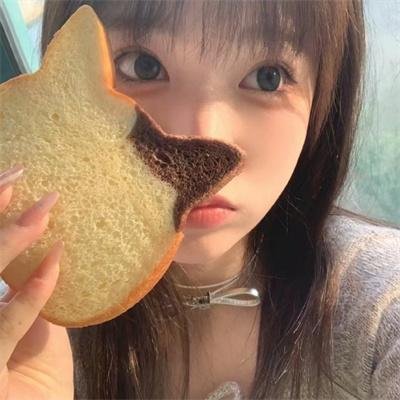 好女两头瞒海报