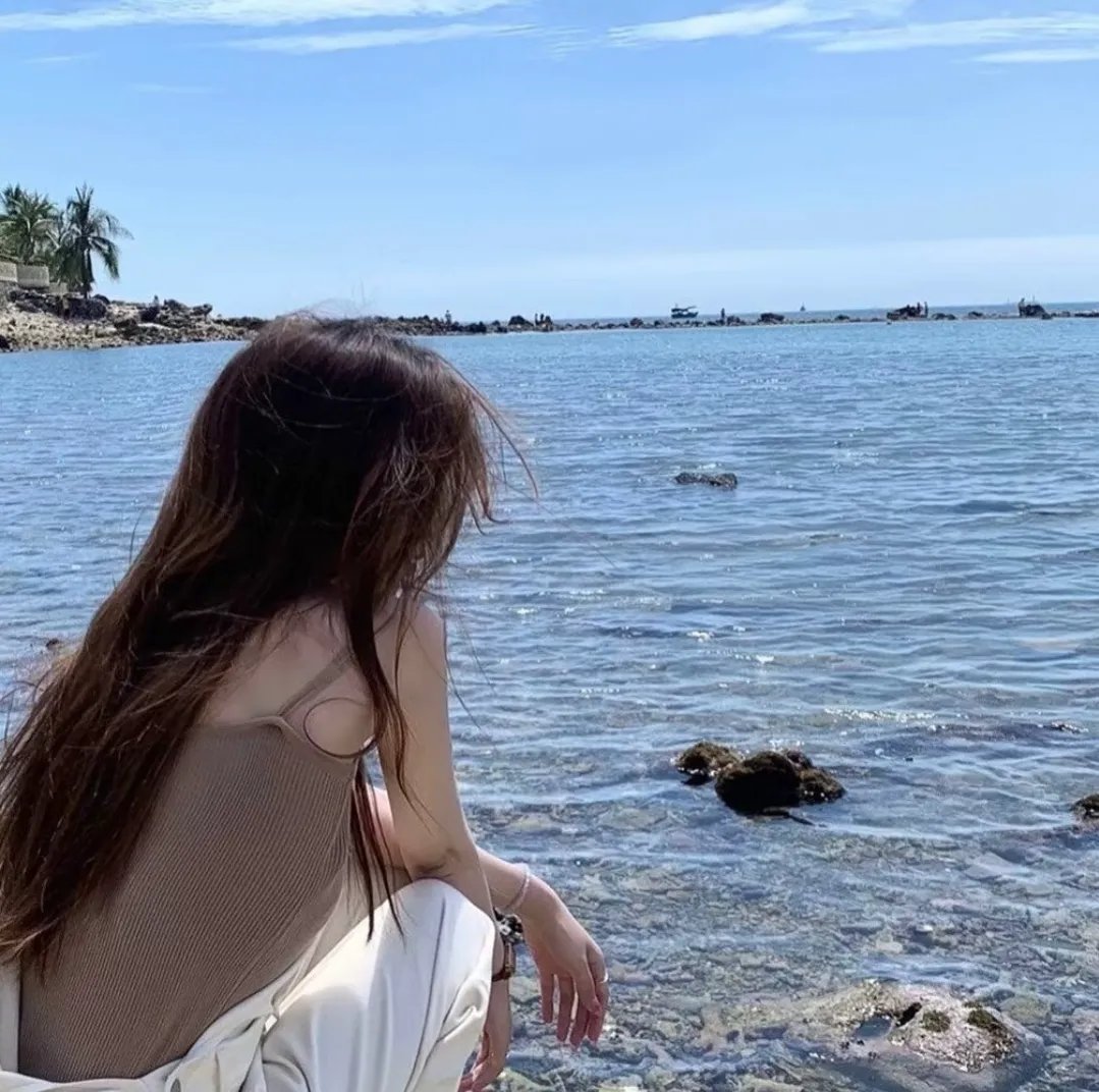 谁先上她的海报