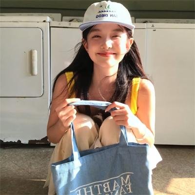 一粒红尘海报